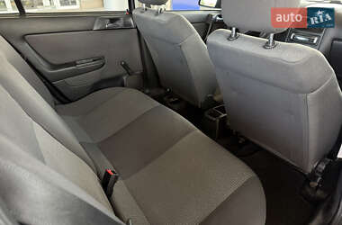 Седан Opel Astra 2006 в 