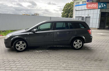 Універсал Opel Astra 2008 в Луцьку
