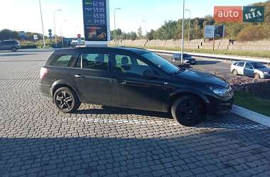 Универсал Opel Astra 2012 в 