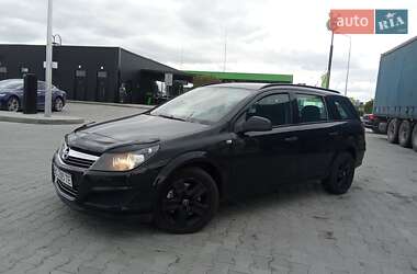 Универсал Opel Astra 2012 в 