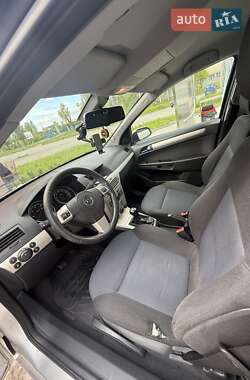 Универсал Opel Astra 2008 в 