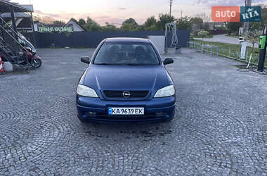 Седан Opel Astra 2004 в Яготині