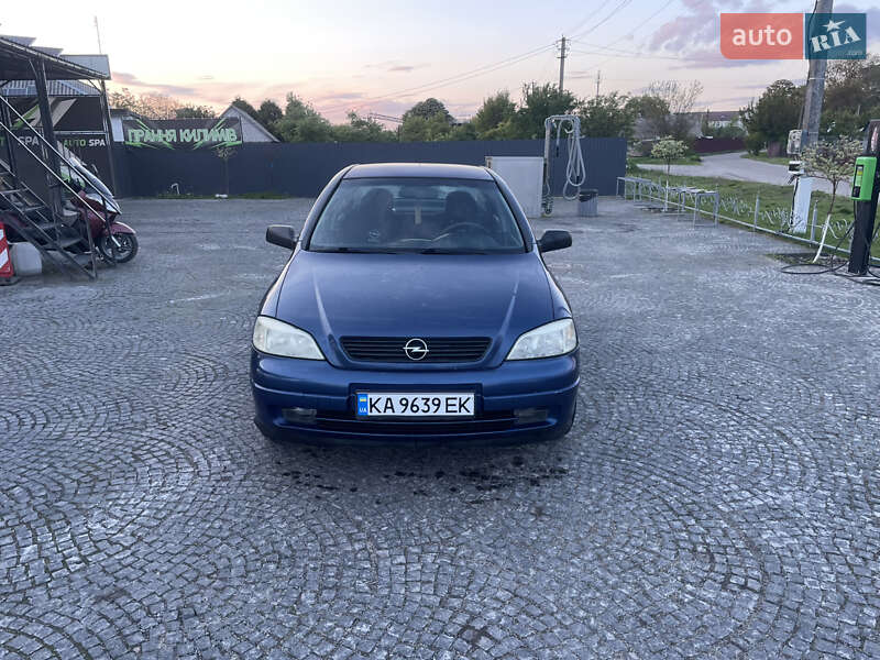 Opel Astra 2004