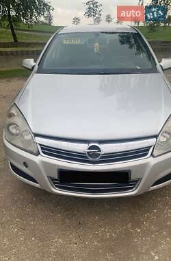 Универсал Opel Astra 2007 в Кременце