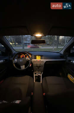Универсал Opel Astra 2008 в 