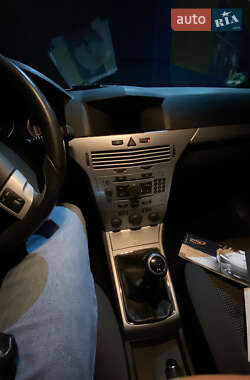 Универсал Opel Astra 2008 в 