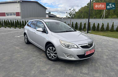 Opel Astra 2011 Opel Astra 2011