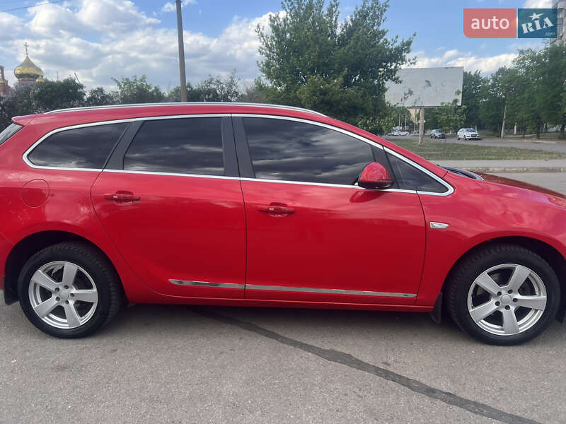Універсал Opel Astra 2010 в Нікополі