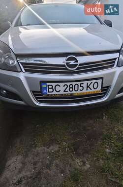 Универсал Opel Astra 2010 в Стрые