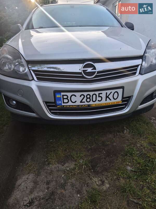 Opel Astra 2010