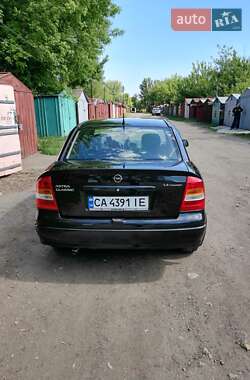 Седан Opel Astra 2008 в Смілі
