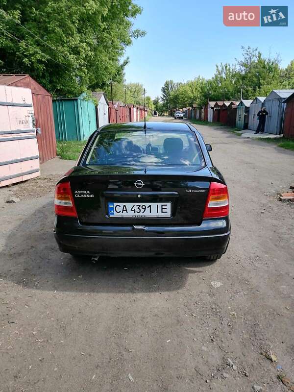 Седан Opel Astra 2008 в 