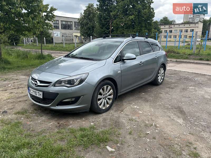Opel Astra 2012