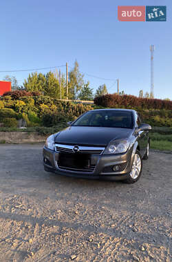 Хетчбек Opel Astra 2012 в Києві
