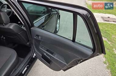 Универсал Opel Astra 2009 в 
