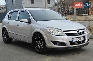 Хетчбек Opel Astra 2008 в Стрию