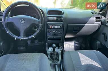 Седан Opel Astra 2006 в 