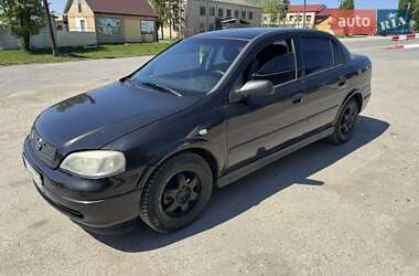 Седан Opel Astra 2006 в Чернівцях