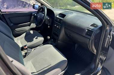 Седан Opel Astra 2006 в 