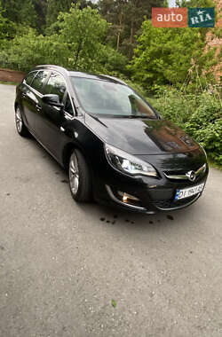 Универсал Opel Astra 2012 в 