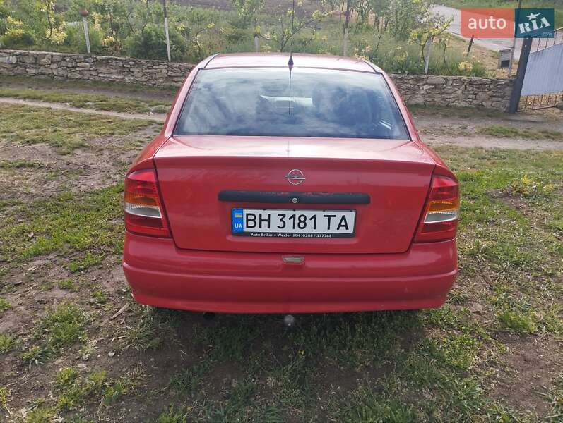 Седан Opel Astra 1998 в Кодыме
