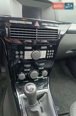 Універсал Opel Astra 2007 в 