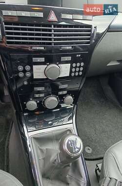 Універсал Opel Astra 2007 в 