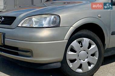 Седан Opel Astra 2008 в 