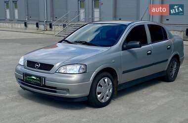 Седан Opel Astra 2008 в 