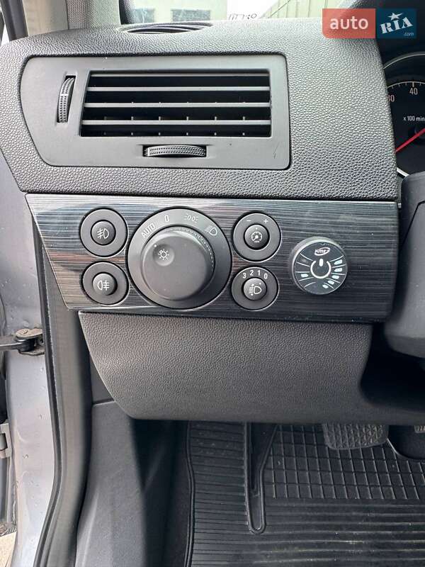 Универсал Opel Astra 2005 в Киеве