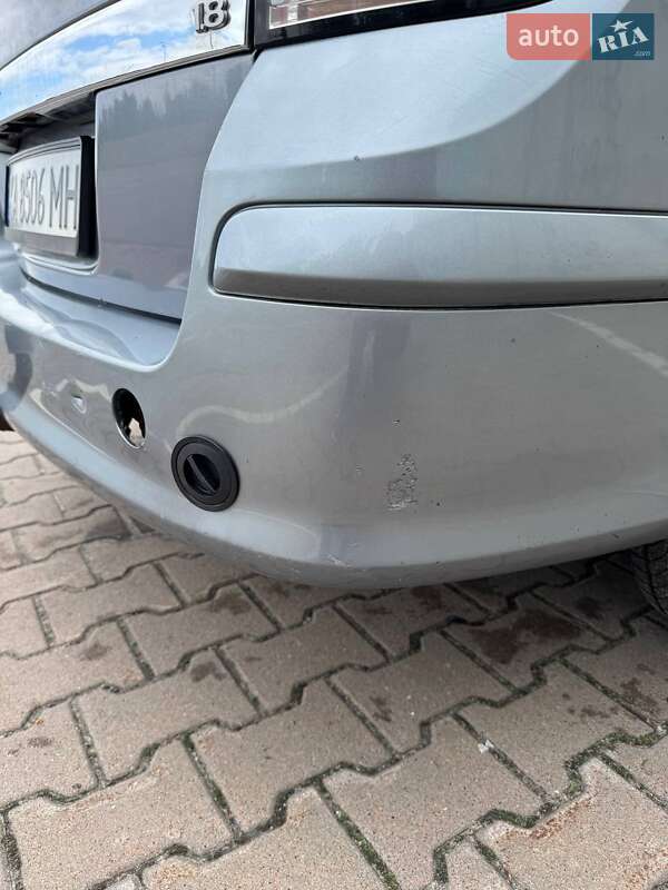 Универсал Opel Astra 2005 в Киеве