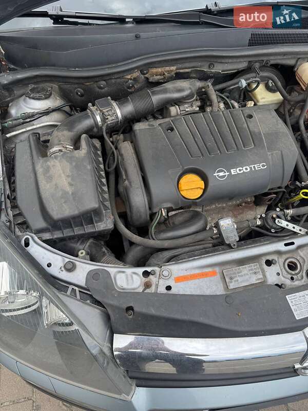 Универсал Opel Astra 2005 в Киеве