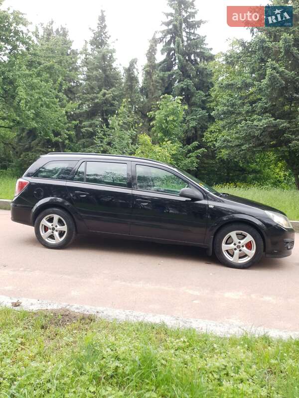 Універсал Opel Astra 2006 в Житомирі