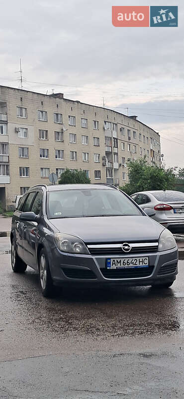 Универсал Opel Astra 2005 в 