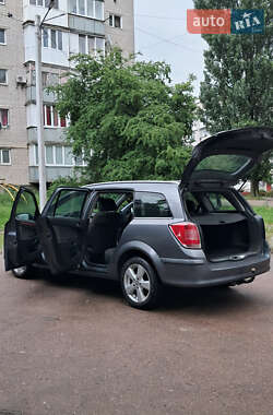 Универсал Opel Astra 2005 в 
