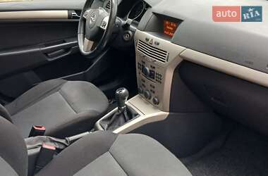 Универсал Opel Astra 2007 в 