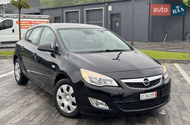 Хетчбек Opel Astra 2010 в Луцьку
