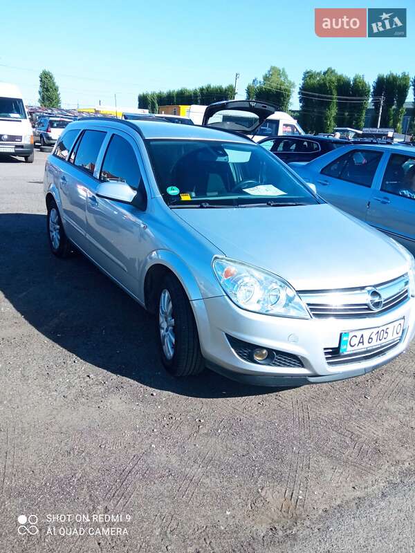 Универсал Opel Astra 2008 в Черкассах