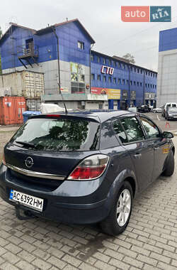 Хэтчбек Opel Astra 2009 в 