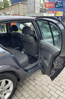 Хэтчбек Opel Astra 2009 в 