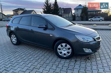 Opel Astra 2011