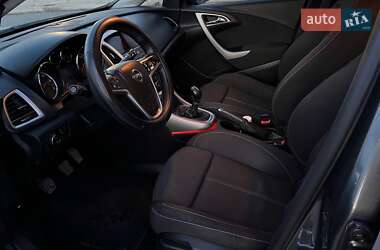 Универсал Opel Astra 2011 в 