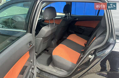 Универсал Opel Astra 2006 в 