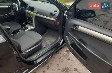Универсал Opel Astra 2008 в 