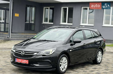 Универсал Opel Astra 2017 в 