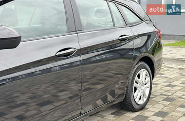 Универсал Opel Astra 2017 в 