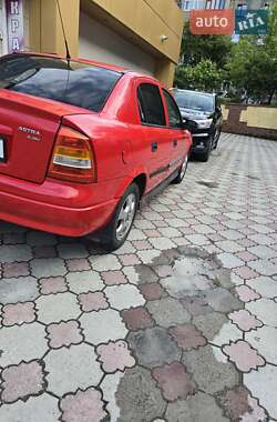 Седан Opel Astra 2000 в 