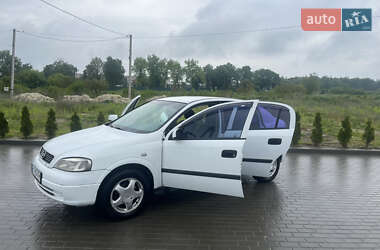 Хетчбек Opel Astra 2001 в 