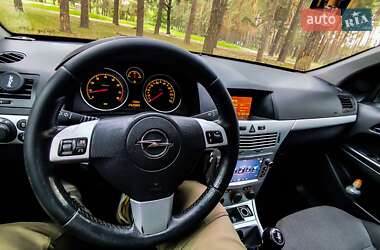 Универсал Opel Astra 2009 в 