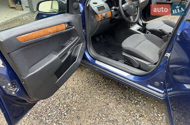 Универсал Opel Astra 2005 в 